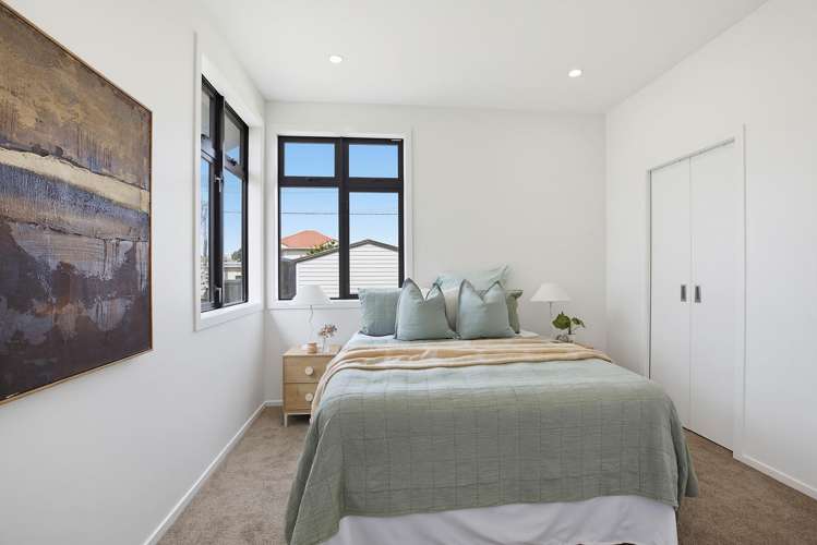 124 Apu Crescent Lyall Bay_10