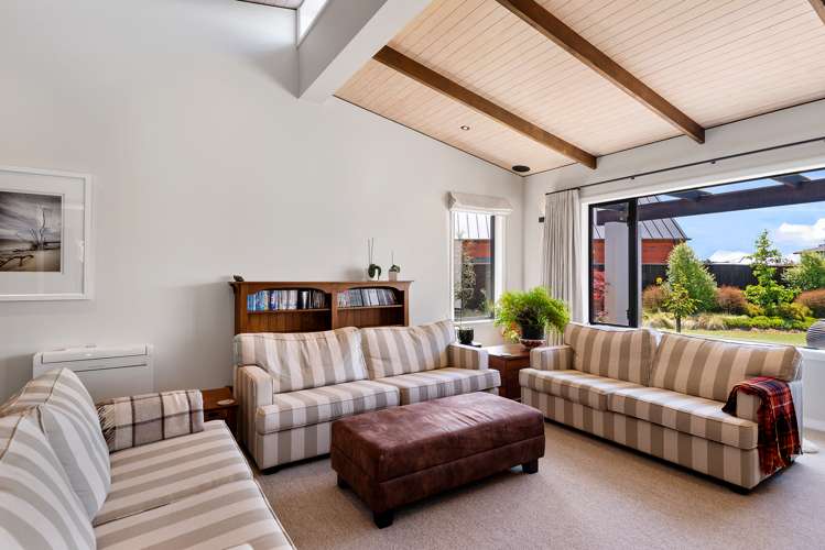 42 Grangewood Drive Lincoln_9