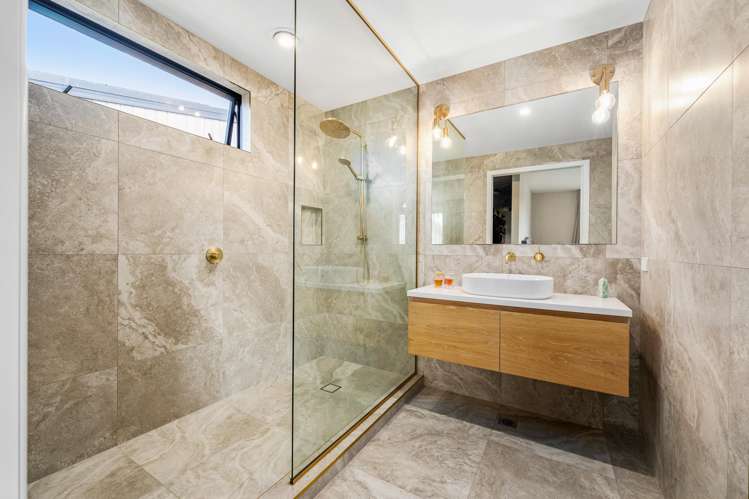 2/908 River Road Queenwood_11