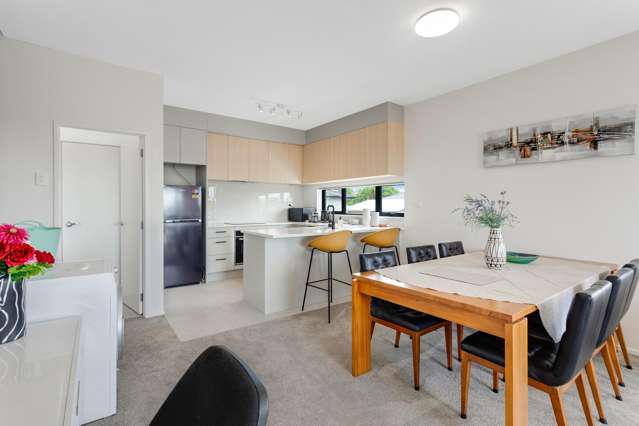 3 & 4/43A Waimumu Road Massey_2