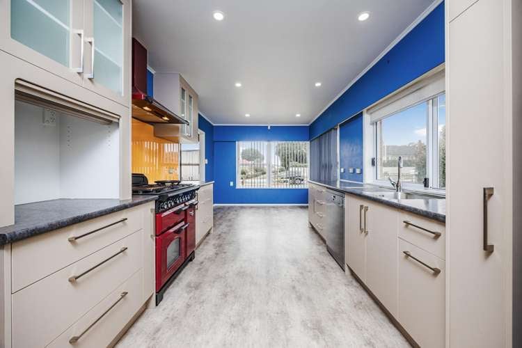 88 Beach Road Pahurehure_11