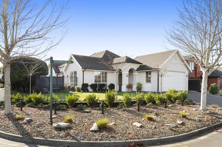 2 Applefield Court Northwood_27