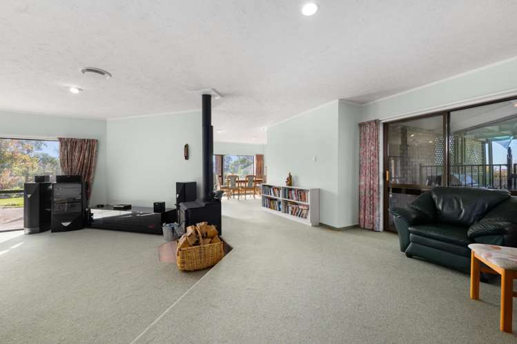 22 Fairbourne Drive Fairhall_5