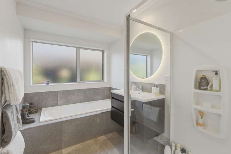 29 Pohutukawa Crescent Parklands_10