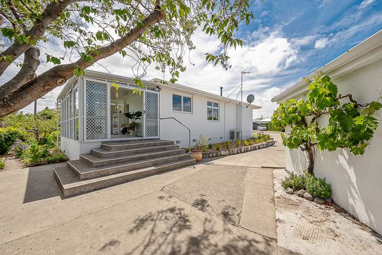 2 Ruthken Crescent Springlands_24