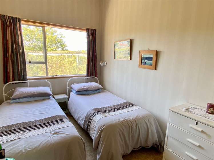 11 Macandrew Street Owaka_20