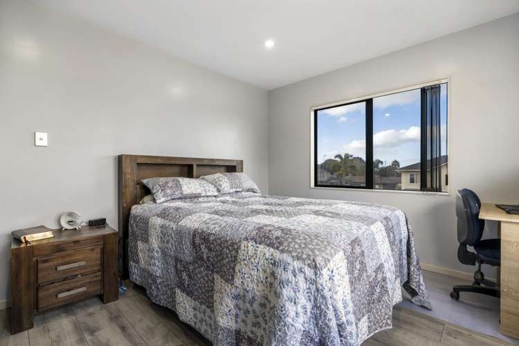 13 Riverglade Parkway Te Atatu South_10