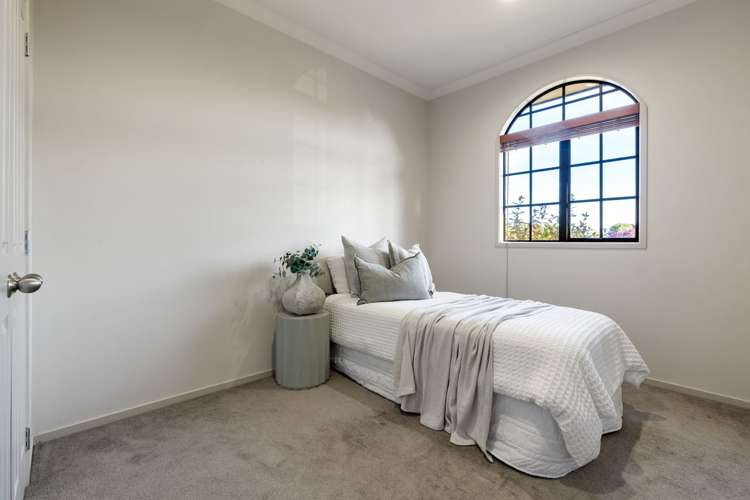 2 Keswick Crescent Huntington_13