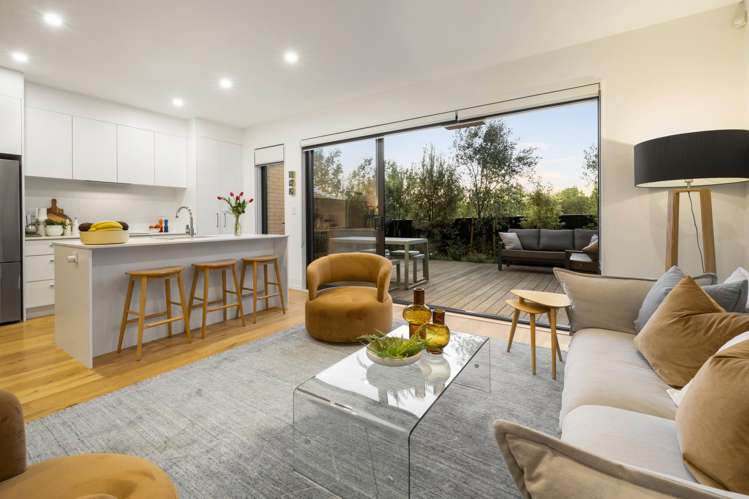 4 Whetiko Way Belmont_4
