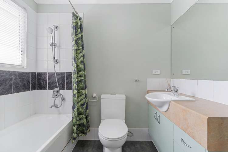 12 Admiralty Rise Gulf Harbour_19