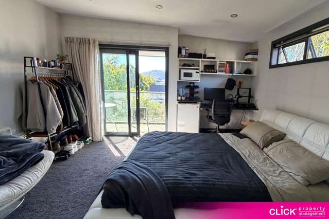 HIGH END STUDIO ROOM