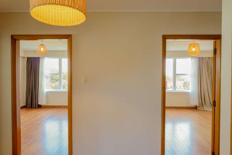 32 Domett Esplanade Cobden_21