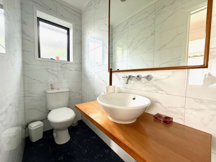 2A Robert St Raglan_6