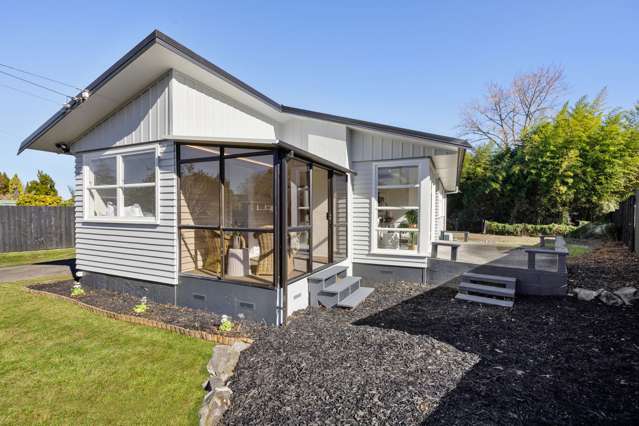 Four bedrooms, freehold site!