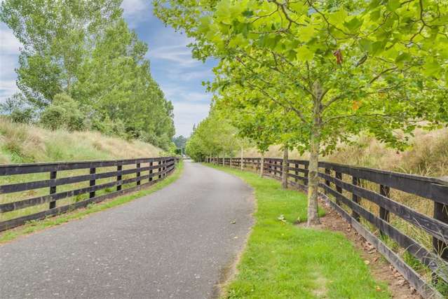 5 Old Windsor Lane Bottle Lake_1