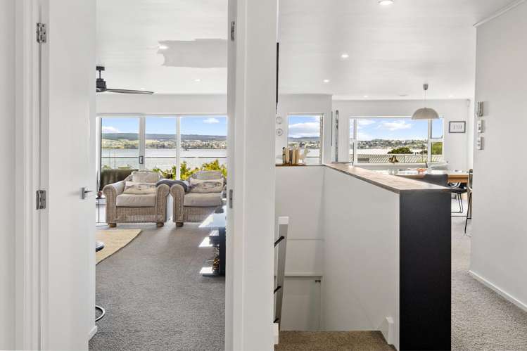 358 Lake Terrace Two Mile Bay_12