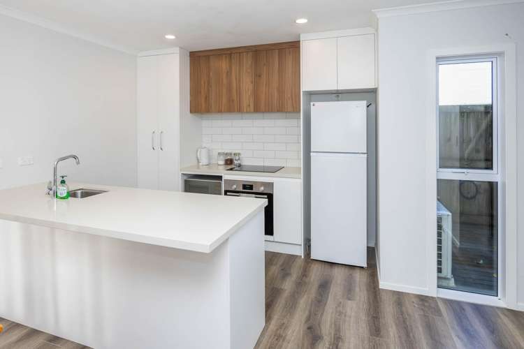 6/10 Palmerston Street Hamilton Central_3