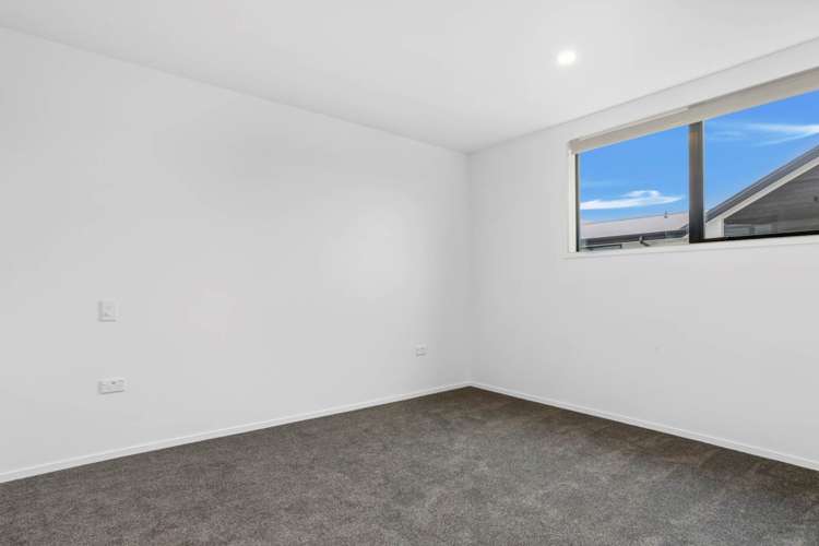 9/22 Yeovil Road Te Atatu Peninsula_5