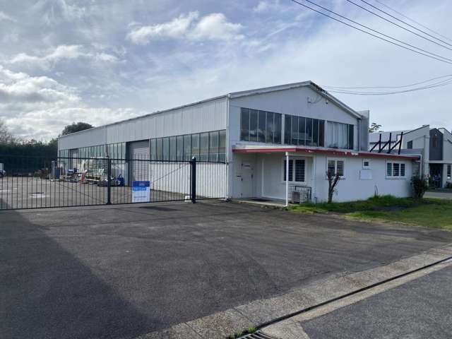 Large Clearspan Workshop/Warehouse