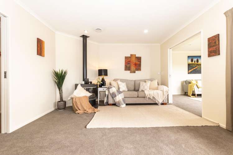 7 Lourie Way Fitzherbert_11