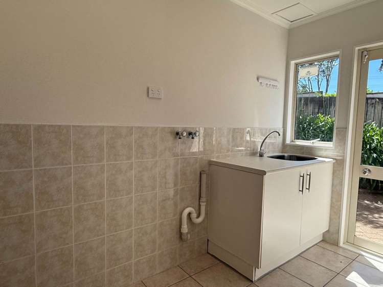 2 Opal Close Albany_17