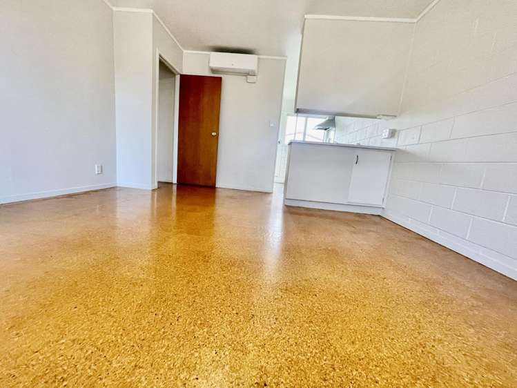 6/318 Te Atatu Road 1802_2