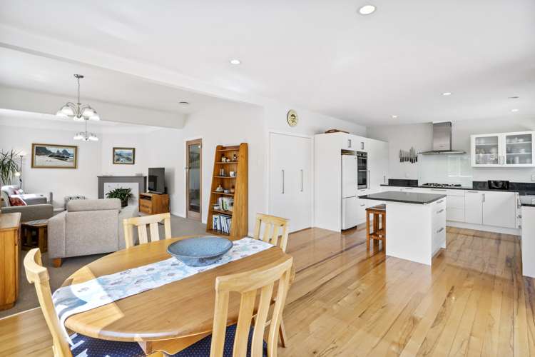 32 Bentinck Avenue Strathmore Park_6