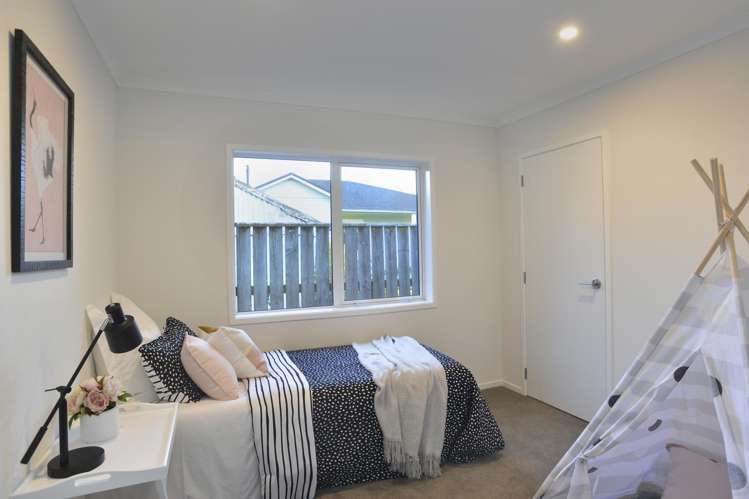 409 High Street South Carterton_12