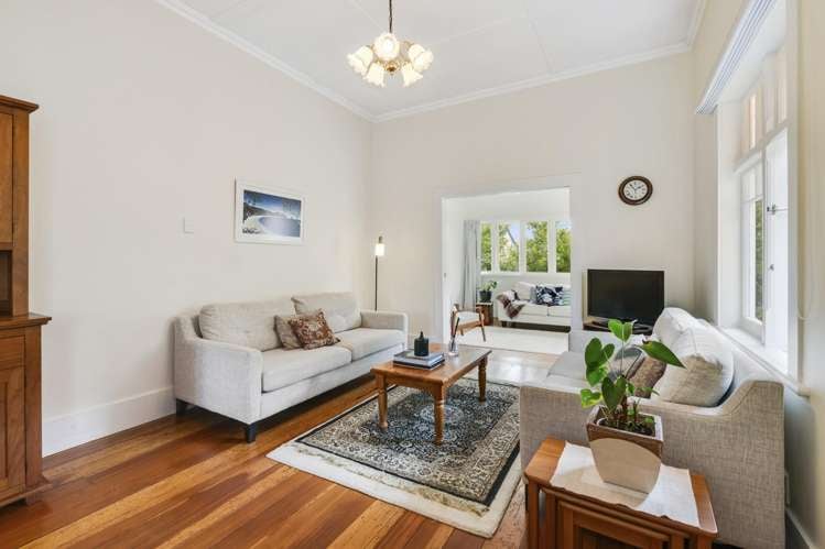6 Valley Road Northcote_4