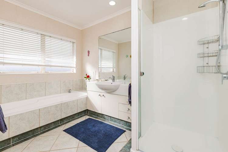 24 Corta Bella Place Golflands_13