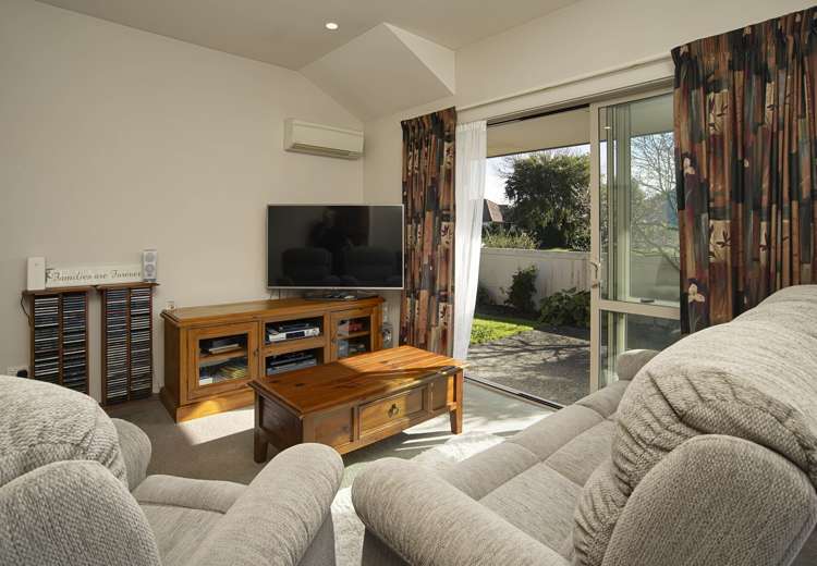 117 Gladstone Road Richmond_5