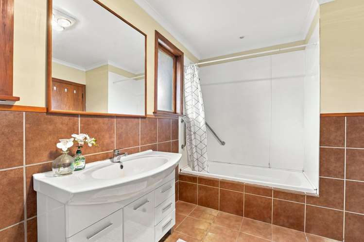 2 Ngaire Street Longburn_8