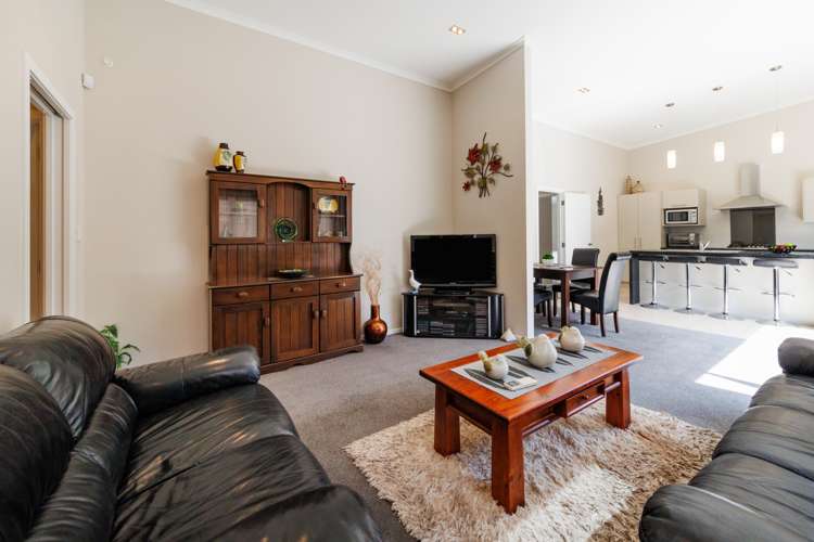 10 Galea Grove Kelvin Grove_10