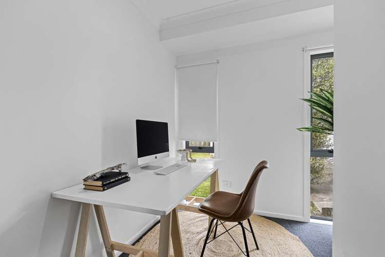 1185 South Road Oakura_13