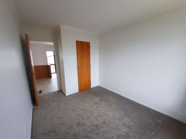 32 Hadley Wood Drive Wattle Downs_7