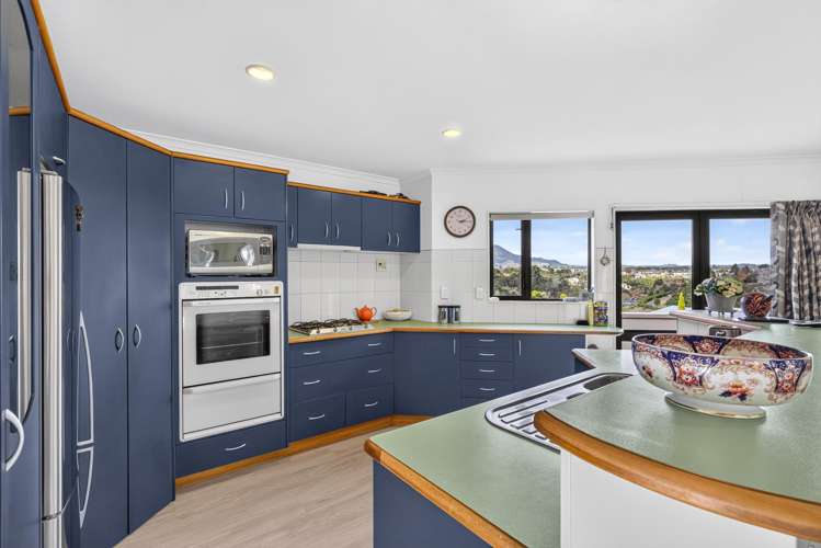 3 Julies Way Rangatira Park_18