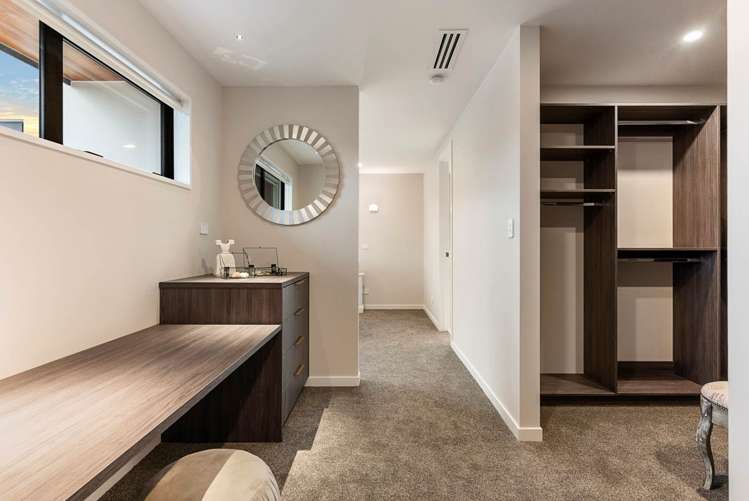 1 Headsail Drive Long Bay_17