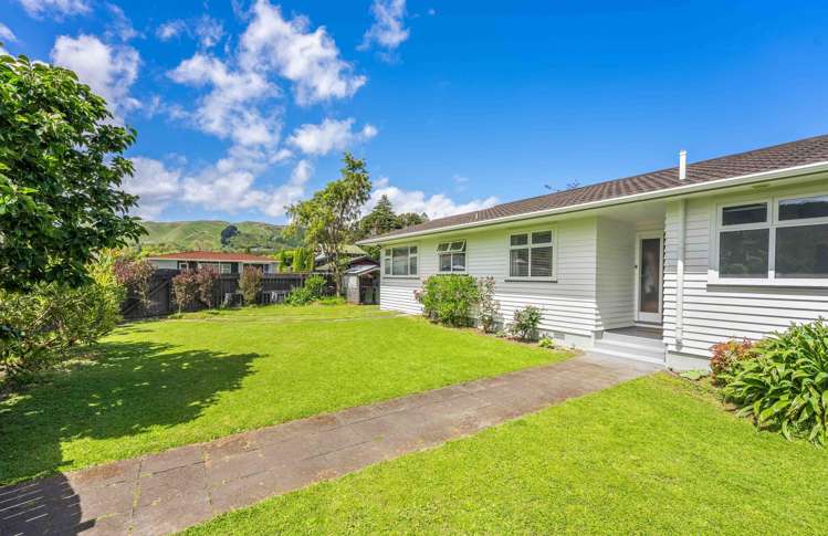 2 Matipo Street Waikanae_24