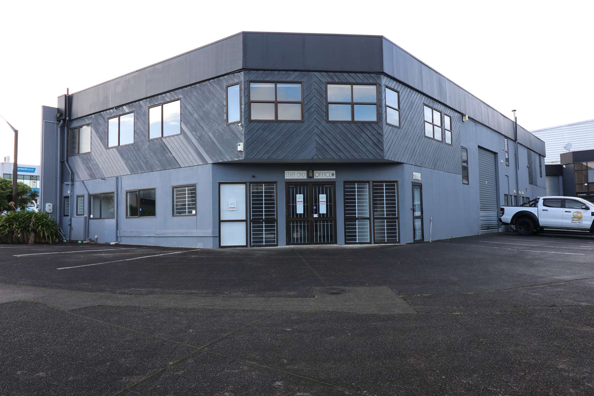 Unit 1/14 Westech Place Kelston_0