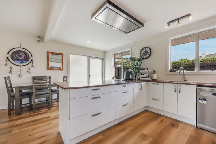 2/4A Arapiki Road 10816_2