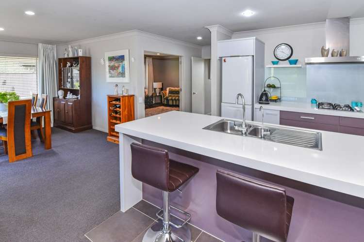 42 Aberdeen Crescent Wattle Downs_5