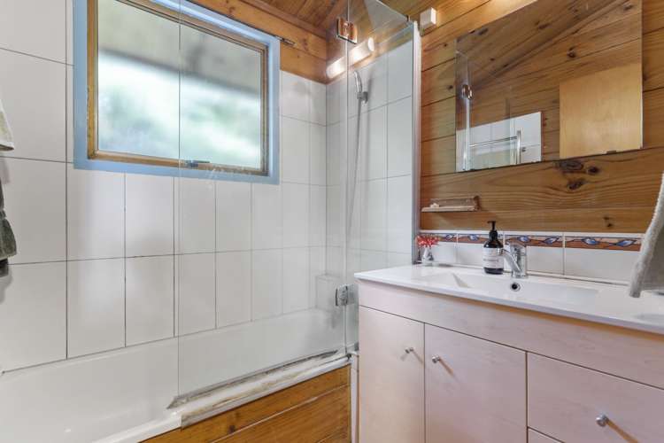 17 Kawaka Street Titirangi_15