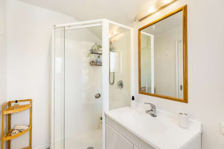 16A Mount Iron Drive Wanaka_9