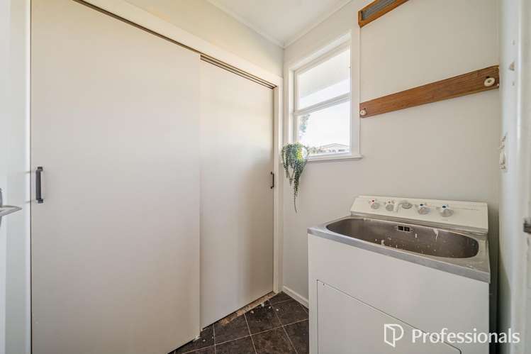 5 Holly Grove Maungaraki_13