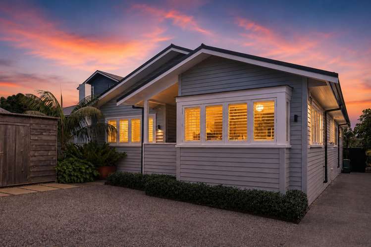 64 Wainui Avenue Point Chevalier_1
