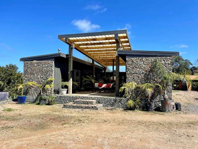 LIVING BIG IN RUSTIC OFF-GRID PARADISE