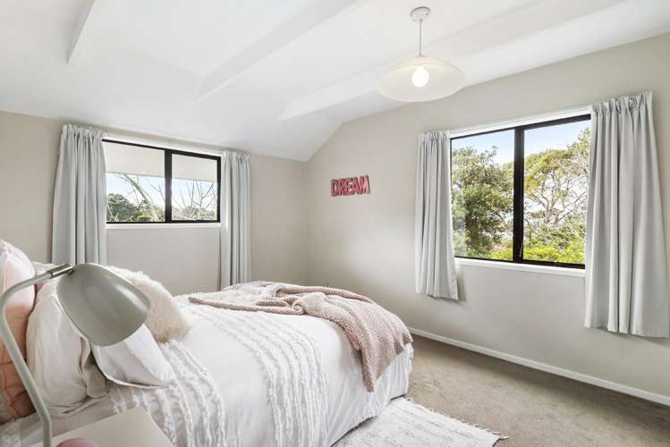 1/70 Ayton Drive Totara Vale_17
