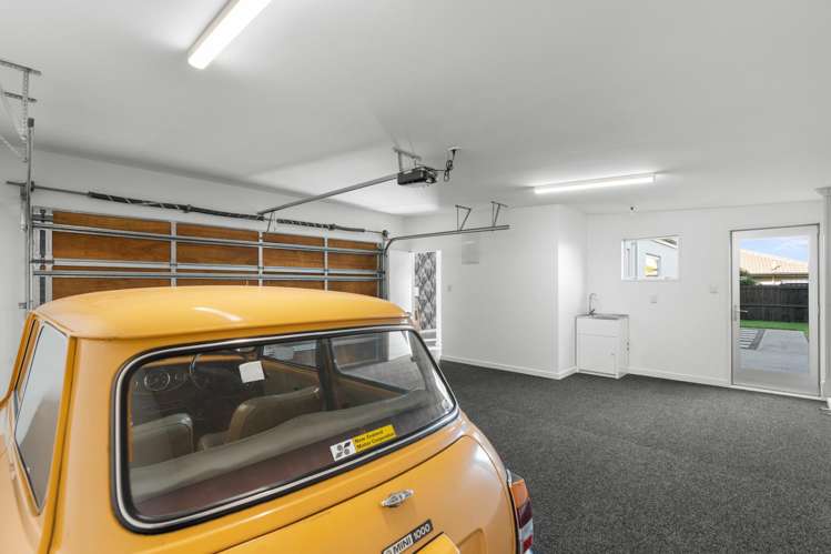 16 Riverbank Road Northwood_22