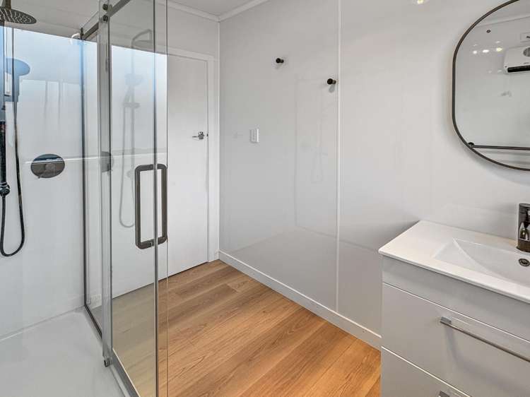 4 Anderson Place 10437_7