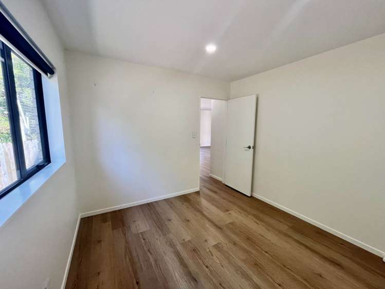 8 Landseer Place Blockhouse Bay_7